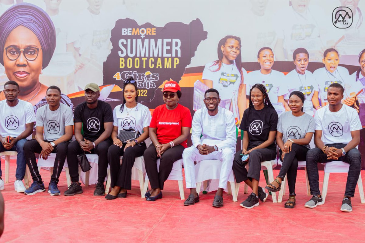 abiola_oloko's tweet photo. With the first lady of Ondo, Her Excellency, Alabirin Betty Anyanwu-Akeredolu.
She holds a boot camp for girls in Ondo state every year, that aims to integrate them into tech.
It's a privilege to be a facilitator at this boot camp 🚀
#BeMore #MatrixLab #girlsintech #ondostate https://t.co/2n0RY8MHzc