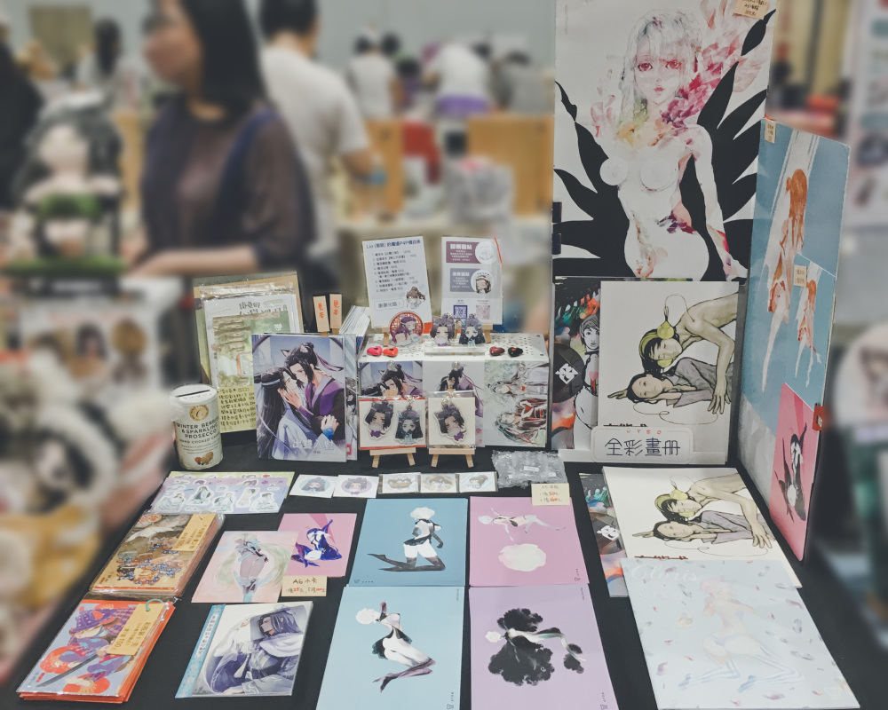 2022 CWT-K39
It was great fun to exhibit in this event. Thank you everyone who visited our table having a chat or purchasing our products. Love you!
@LionaMoe <a href="/ursomoe/">🐻‍❄️🎨</a>
 
#BearLionShop #熊獅店