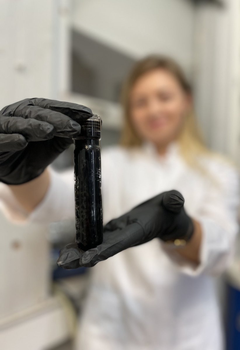 Synthesis of #CarbonDots 👩🏼‍🔬scientific cooperation <a href="/JoannaOrtyl/">Joanna Ortyl</a> <a href="/NicholasTHFarr/">Nicholas T.H. Farr</a> Results are coming soon ⏳📑