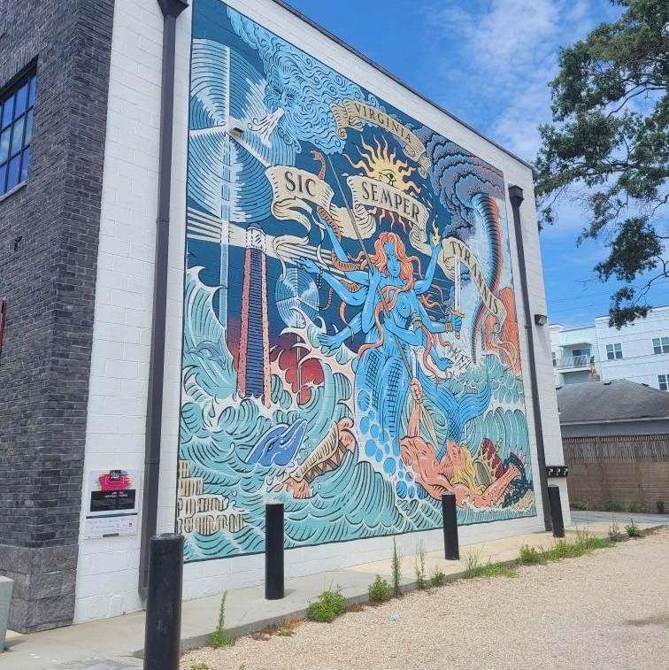 redchalkstudios's tweet photo. This August heat is muy caliente, areweright? But we're not letting the heat get us down! We decided to dip down to the Virginia Beach Oceanfront for some lunchtime shenanigans, great food and good vibes in ViBe Creative District. 🎨🍺🥙 https://t.co/0TgDYPbLWf