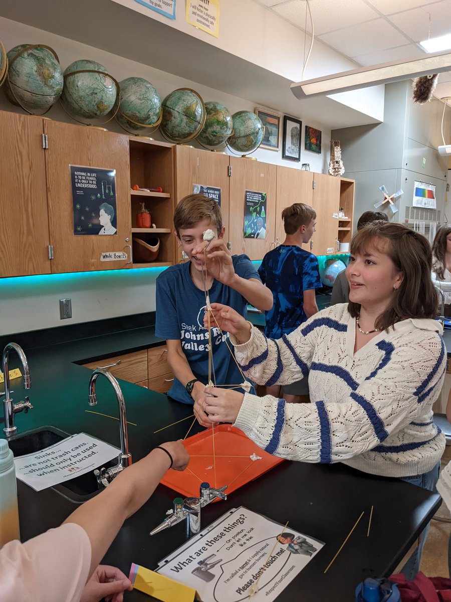 youdidascience's tweet photo. Day 1: Can you build a spaghetti tower that supports a marshmallow on top? Tallest structure that's self supporting wins. 18 minutes, go!
@WHSPioneerPride
#engineeringchallenge #teamwork #leadership #impressed!  #wearewatauga https://t.co/n6hxdVOSHm