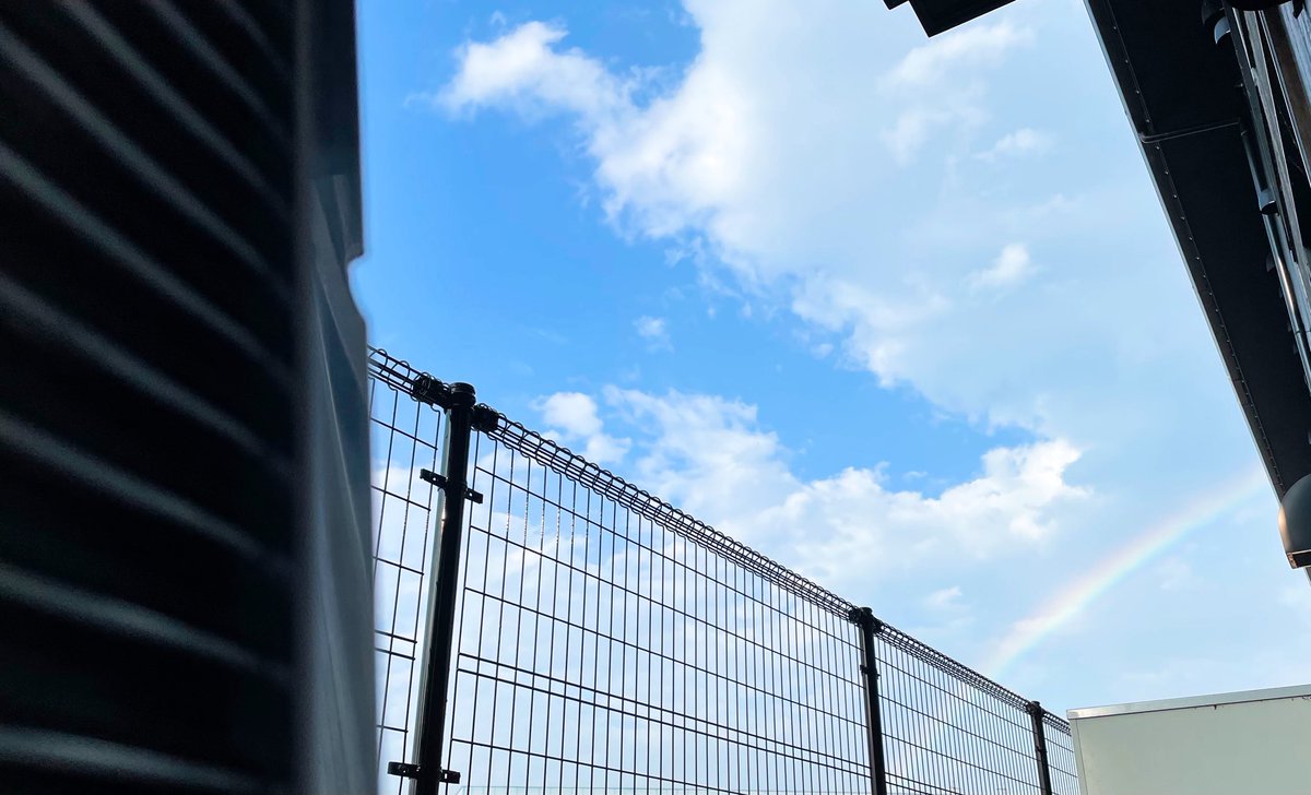 Many0606's tweet photo. 虹空 https://t.co/ojBbuz3thS