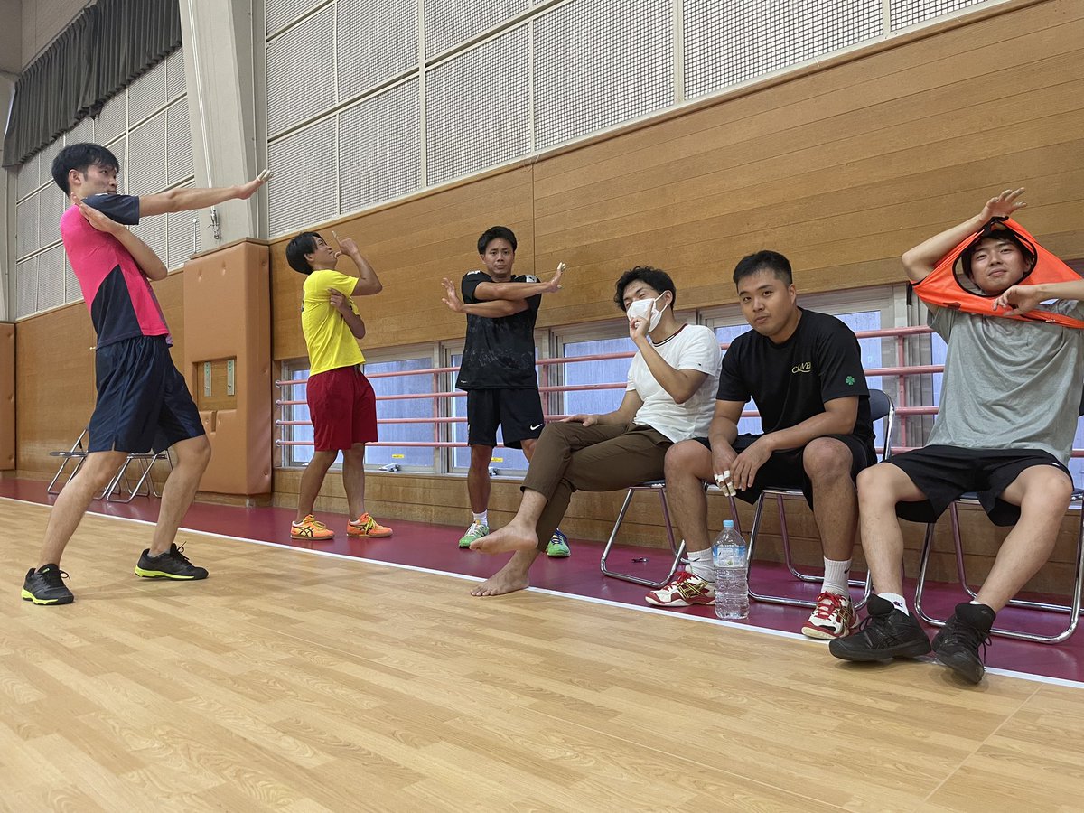 handdy_5's tweet photo. 9月23日(祝・金)18時〜21時
場所：三郷総合体育館
ハンドボール練習会開催です🙂🫶
参加費:大学生以上800円
            高校生以下500円です！
毎回約30人~50人来て頂いてます！
皆世代もバラバラなので誰でも大歓迎😚
参加希望はいいねで👊🤍

@COPANhand 

#ハンドボール
#ハンド女子
#関東ハンド https://t.co/YNdy4brP51