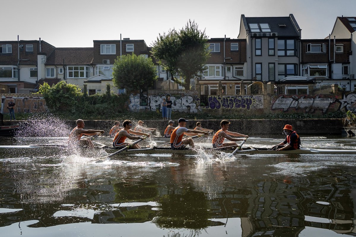 TheLeaRC's tweet photo. Don't forget to get your entries in for Lea Autumn on 4th Sep #HackneySprints. Closing on Sunday!
600m side by side in Central London. Boat loans available. Doubling up encouraged. Decent priced bar & balcony finish views.
Oh, and there are brand new pots for winners ππ€« https://t.co/RNpWIynkoV