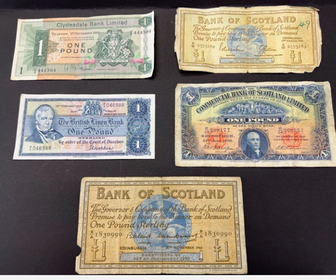 CavalierCoins's tweet image. Live on our auction starting this Thursday 25/08 ..
Scottish £1 Banknotes Various Banks &amp;amp; Years
#scottishbanknotes #oldscottish #oldscottishonepoundnotes #rarescottishnotes #linenbank #commercialbankofscotland #bankofscotland