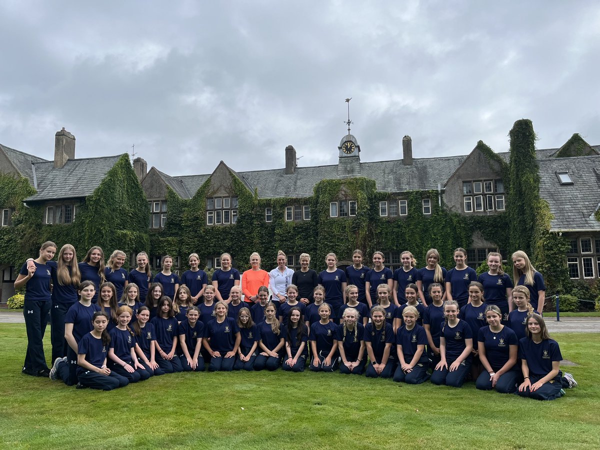 KirkhamGrammar's tweet photo. Perfect weather conditions first thing this morning for the #summerhockeycamp2022 official photographs with @stownsend7, @sophiebray19 and @CharBenson. @KGSHockey @KGS_sports @EnglandHockey https://t.co/Hy9s3LsjtX