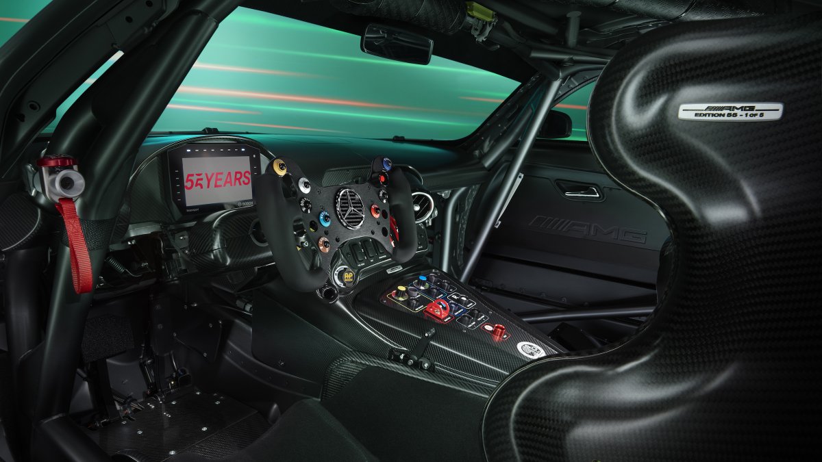 amgmotorsport's tweet photo. We are excited to reveal the Mercedes-AMG GT3 EDITION 55.
Limited to five hand-built units and featuring a range of special details, this unique race car is a real collector’s item 🤩
More info 👉 https://t.co/XP4VQHLItN
#MercedesAMG #AMG #55YearsOfAMG https://t.co/ekEg3LrF0p