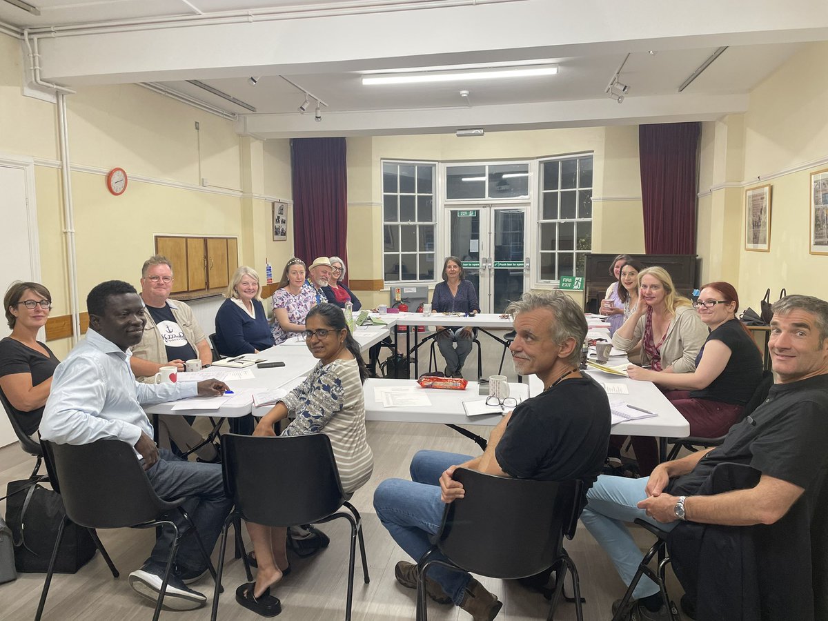 ColWriteNight's tweet photo. Great session last night led by @ClareEShaw on writing radio plays, and having a go ourselves. Next session is 26 Sept and we’ll be joined by author and playwright Nicola Werenowska. Join our Facebook group (link in bio) for details of other upcoming events :) #WritingCommunity https://t.co/mRTVuqA5tV