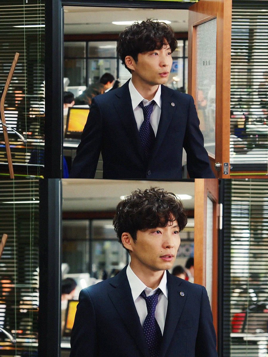 nandakono404's tweet photo. 미우다시보기중인데 시마 정장입을땐 진짜 쌔끈하고 잘생겻거든???? 근데 4기수 발령받고 옷갈아입자마자 후엥. 해짐 https://t.co/sF0e8AivR2