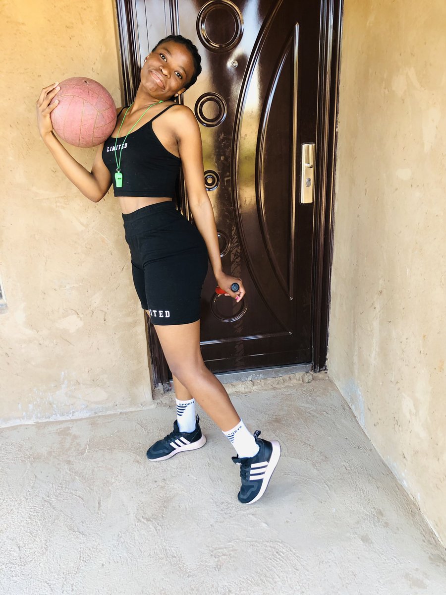TLisah02's tweet photo. : when it’s gym time🥺🫣
@BongiweMsomi2  @Netball_SA  #netball https://t.co/qqo9j7oa6Q