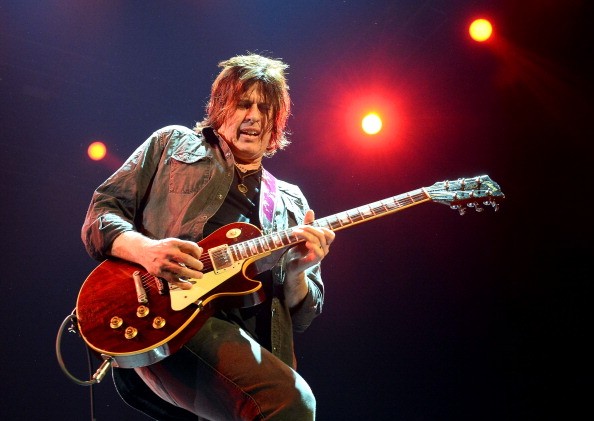 Happy Birthday Dean DeLeo 