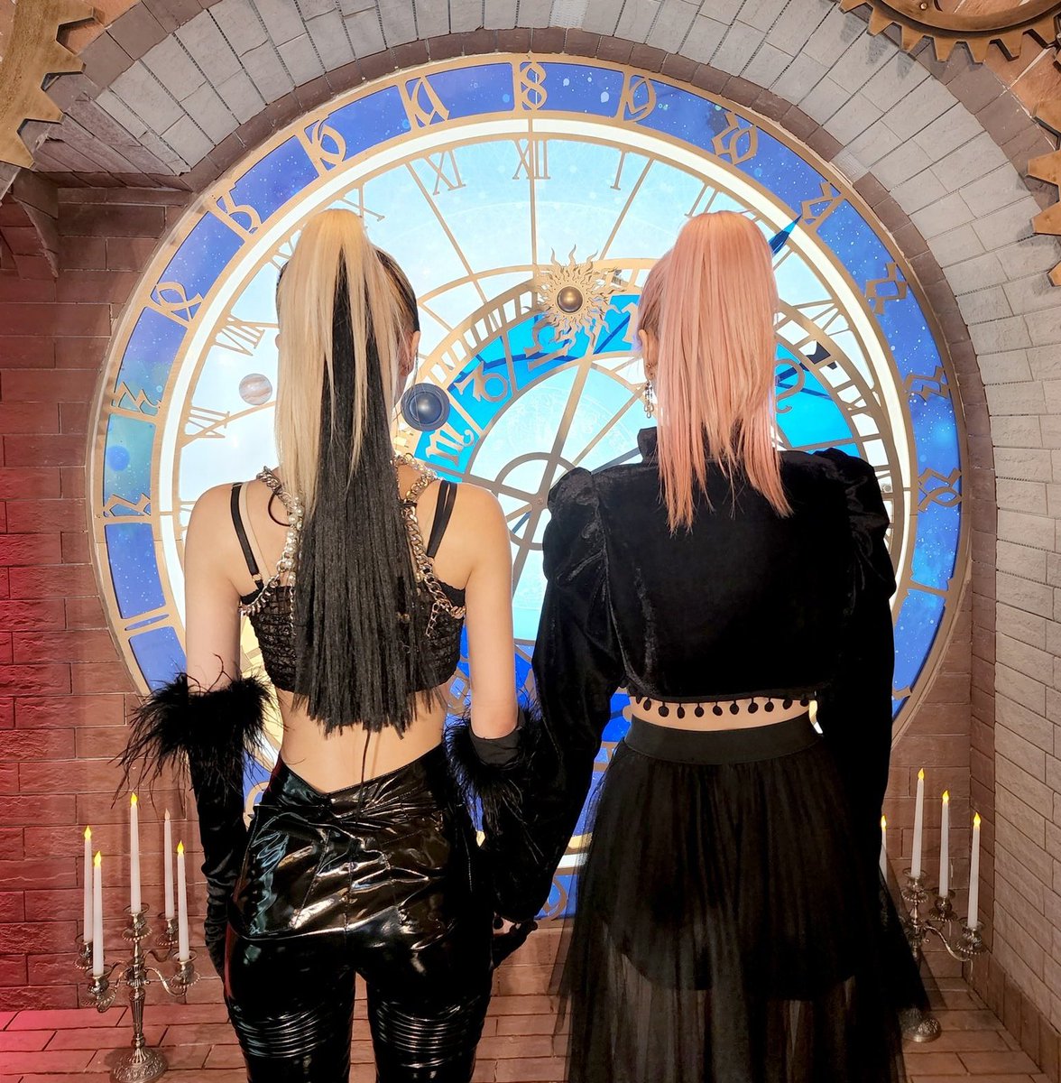 itselsayoohyeon's tweet photo. piri:                                       monster:
                                               (cover) https://t.co/SAT9Tq7Xso