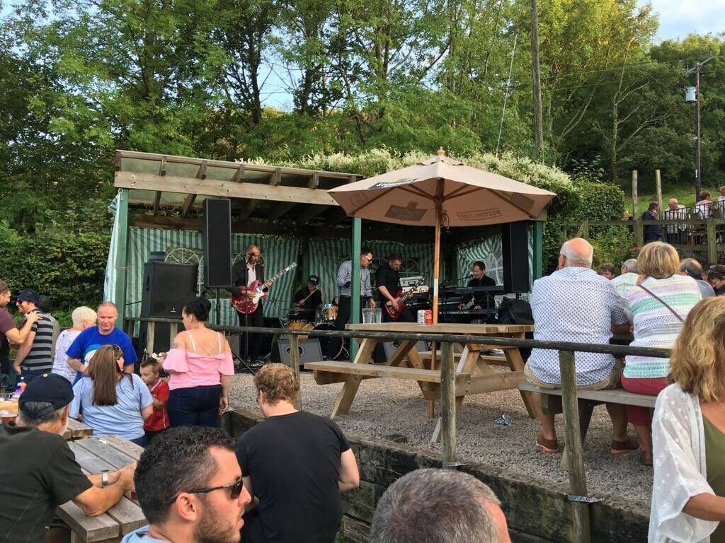 goose_cuckoo's tweet photo. GOOSE STOCK IS BACK!  🎉

Join us this Sunday from 12:30 for a rockin’ day jam packed with live music, real ale and dancing, plus a delicious BBQ and hog roast.

Featured on the line up 👇

✨ Raisin’ Cain
✨ Mike Parker Blues Band
✨ Clockwork Aeroplane
✨ Mr Ben https://t.co/MWJydt2V6s