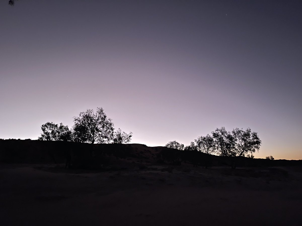rick_mayor's tweet photo. #RAPAD local councils thinking local working regional, on Roads, Water, Weeds, full day of meetings. Then a visit to “BigRed” for awesome sunset In the edge of the Simpson Desert. 😜😎🇦🇺 https://t.co/SgSdeF2c6P