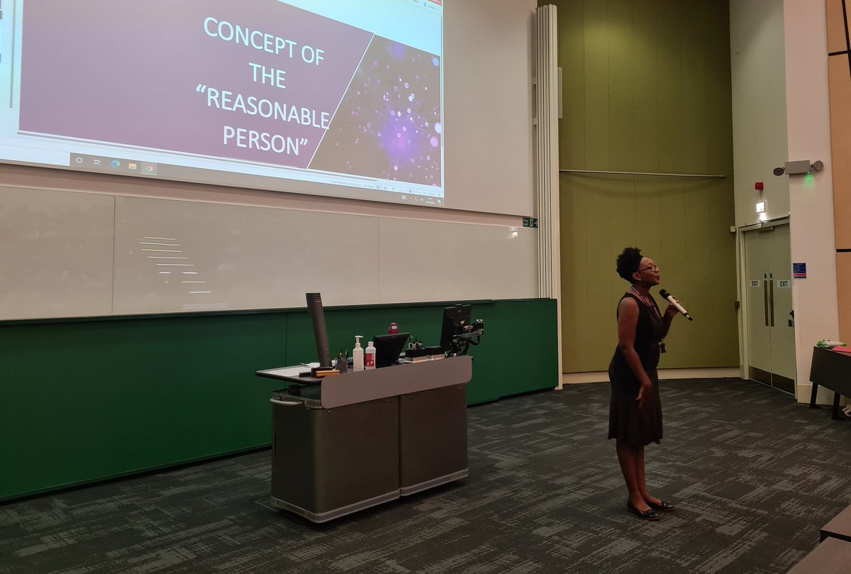 BeccaChurchSays's tweet photo. Great start to @Warwick_Law Summer School week with @PVitoh talking to the @suttontrust #PathwaystoLaw Conference about what the Law is. The 'reasonable person' would have to agree that the session went down very well and the students' qu were fantastic! @OutreachWarwick https://t.co/rYRloBf5pY
