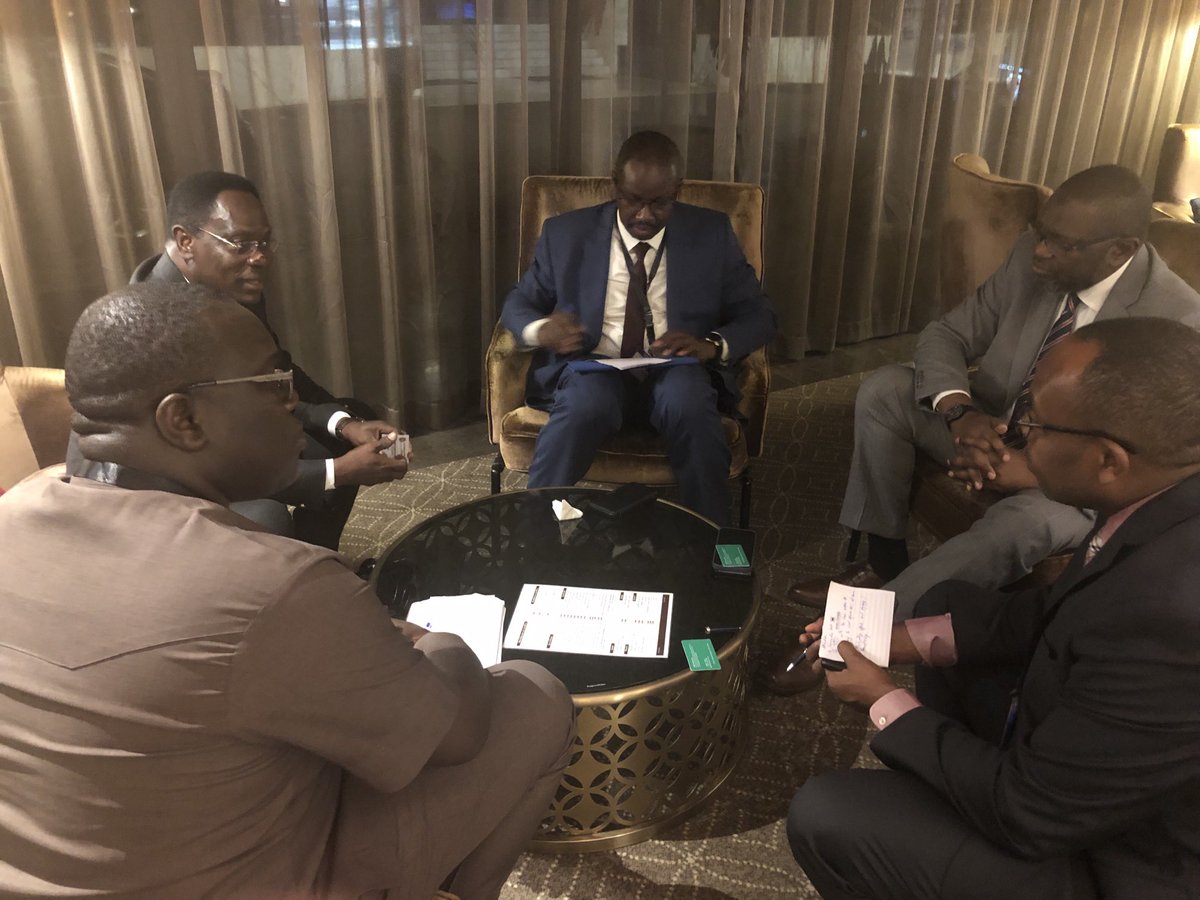 vlokossou's tweet photo. ⁦@OoasWaho⁩ DG met yesterday with ⁦@AfricaCDC DG at ⁦@WHOAFRO⁩ RC. 6 critical points have been identified to accelerate Operationalization of ⁦@Ecowas_cdc⁩ and the common agenda. https://t.co/jf9RKe7yrq