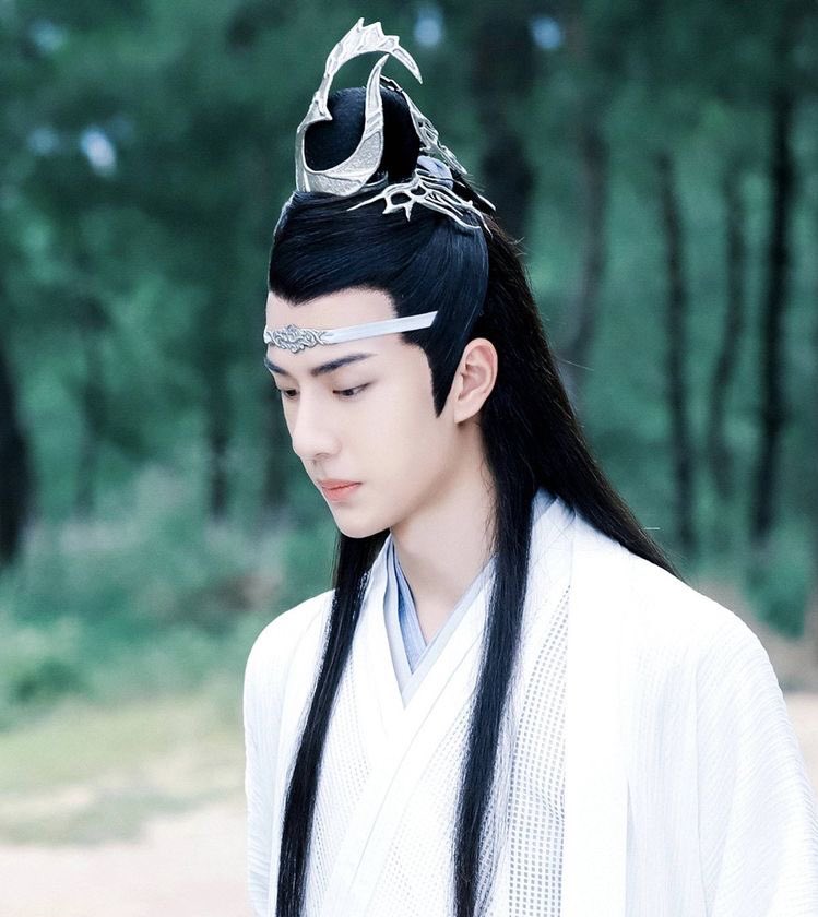 LIGHTHOLDERLAN's tweet photo. ⠀
⠀
              𐀔 .  @ELDERLANREN 
⠀
              สองหัตถาจับประสาน
              ค้อมกายโค้งลงถืออ่อนน้อม
              เคารพผู้อาวุโสเสาหลักตระกูล
⠀
              ❝ ท่านอา ❞
⠀
⠀ https://t.co/oXi2qSAzyS