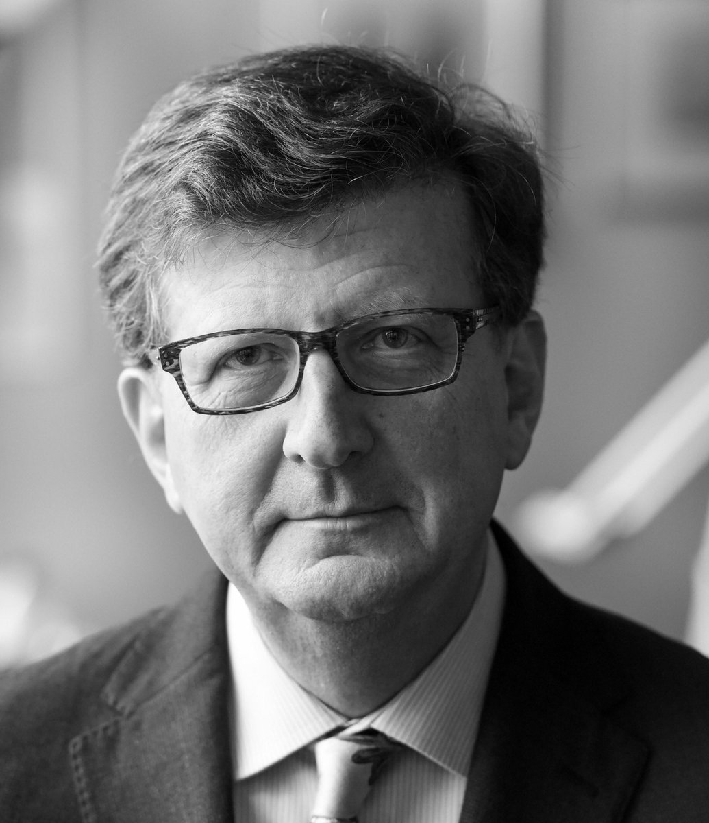 vonderleyen's tweet photo. It is with deep sorrow that I learnt of the passing of Mauro Petriccione, our Director General for Climate Action.
 
Mauro was a dear, respected colleague. His work earned him respect and friendships in Europe &amp; beyond

My thoughts are with his family &amp; friends in these sad times https://t.co/necDE6o5Jm