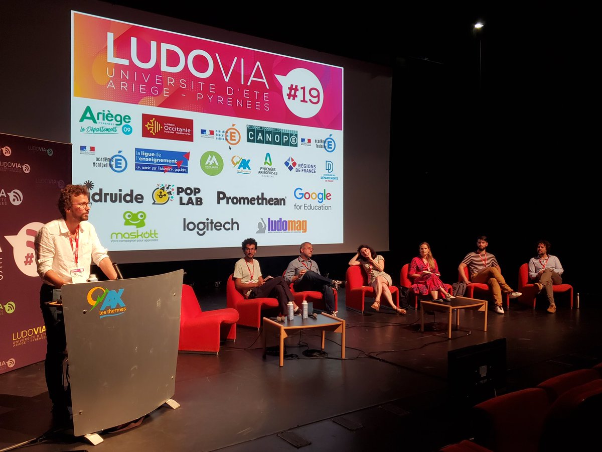 #Ludovia19 @louisderrac démarre la table ronde sur ethique et sobriété #numérique pour l #education...