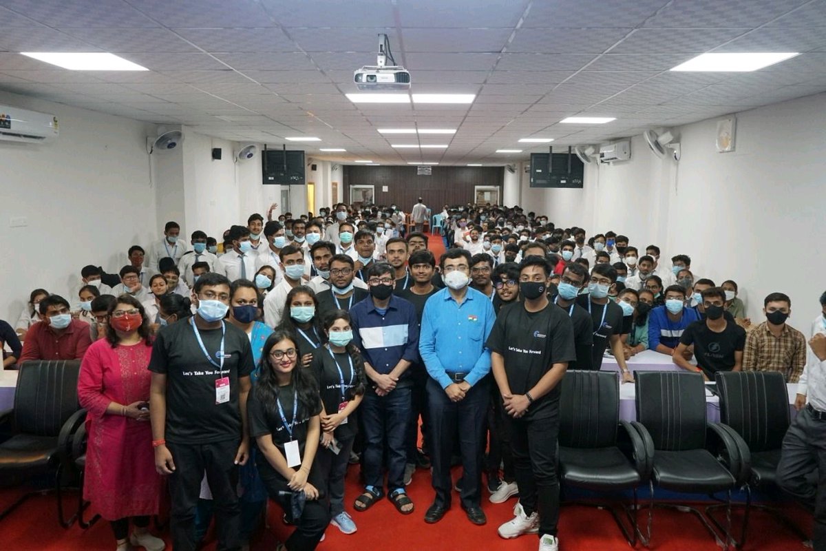 I've attended the one-to-one session of Mr. Sandeep Jain the top-notch industry expert & founder & CEO of GFG.
Thank-you:)  
#GeeksforGeeks #tedtalk #Eduhub #community #uemjaipur #successmindset #programming #Entrepreneurship #placementpreparation #dsacoding #successstory