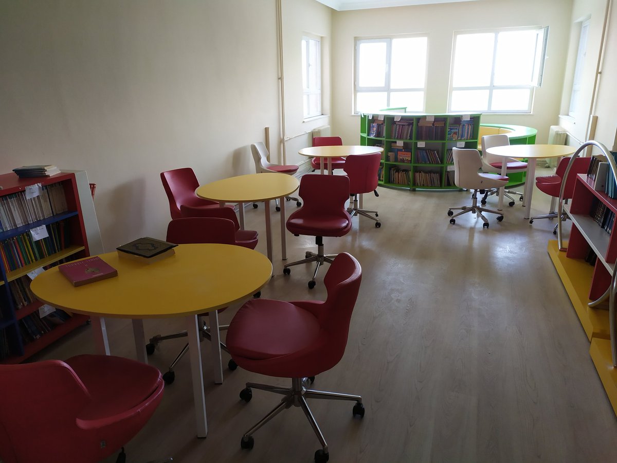 Okul kütüphanemiz yeni görünümü, zengin içerigi ile yeni eğitim öğretim yılına hazır. <a href="/sultangazimem1/">Sultangazi İlçe Millî Eğitim Müdürlüğü</a> <a href="/OsmanAk17514030/">Osman Akkuş</a> <a href="/necatitekbas/">Necati TEKBAŞ</a> <a href="/tcmeb/">Millî Eğitim Bakanlığı</a> <a href="/mustafakizilay2/">Mustafa KIZILAY</a> <a href="/memleventyazici/">Levent Yazıcı</a> <a href="/OzlemSGuleryuz/">Özlem Seçkin Güleryüz</a> @AkyildizSelcuk1