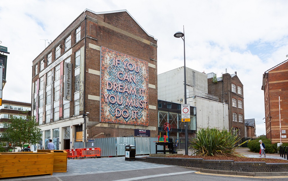 HatFactoryAC's tweet photo. Did you know the #HatFactory used to be an actual hat factory? In fact - so were most buildings on Bute Street! 🎩

Although most buildings have been demolished, we thrive to maintain #Luton's heritage alive and focused on becoming a Cultural Hub! https://t.co/ZR3MtV4NJ0