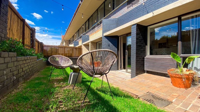 hellohouse's tweet image. BlackBrick Bedfordview - Bedfordview, Gauteng. Exciting new development offering smartly designed smaller spaces with a bigger emphasis on communal and social amenities. Ideal for investors. From R799,000.00 #newdevelopment #HelloHouse

ow.ly/y9Zi50K16hf