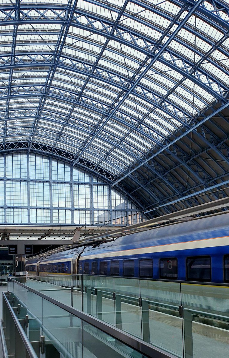 oxcryo's tweet photo. #OxfordCryosystems is heading to #ECM33 in Versailles. Looking forward to seeing you at booth No.1! Bon Voyage @ECA #crystallography #XRAY #XRD https://t.co/9q7qVO31DV