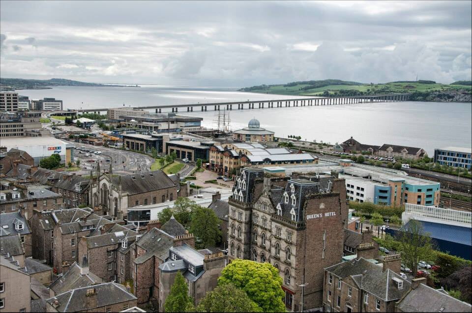 Brackens1's tweet photo. @Tairmuir I wonder how the world famous Tay salmon are coping.
Itโs about time human users of the river and the beaches kicked off big time ! #Tay #Dundee #BroughtyFerry #Monifeith #Tentsmuir https://t.co/JHCTllTXlF