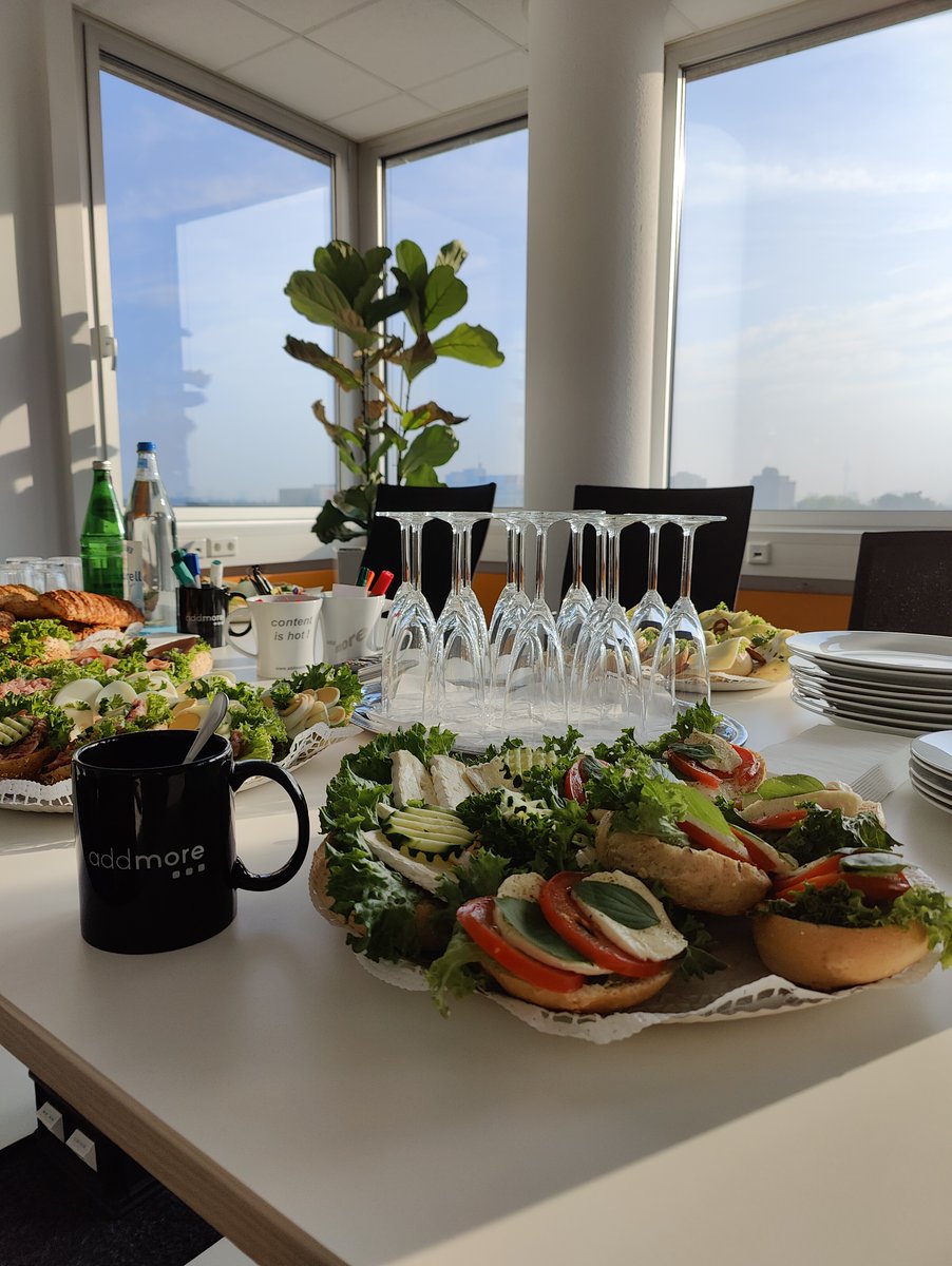 AddmoreGmbh's tweet photo. Nach einer langen corona-bedingten Pause können wir unser legendäres addmore-Frühstück endlich wieder gemeinsam in unserem neuen Büro zelebrieren. Danke, an alle addmores - es war großartig!
#addmore #addmorefamily #frühstück #bestesteam #gemeinsamimbüro #worklifebalance https://t.co/bciRIax4ds