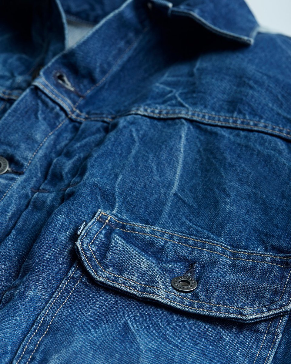 Levis_Japan's tweet photo. Levi’s® Made & Crafted®2022 A/W
陰鬱なゴシックロックが生んだゴススタイルや、1970年代後半のニューウェーブとポストパンクから生まれたミュージックジャンル"ダークウェーブ"にインスパイアされたコレクションを発表します。
詳細は下記リンク🔗より
https://t.co/1zsjexsHJY
#MadeandCrafted https://t.co/d1ddfTYQAU