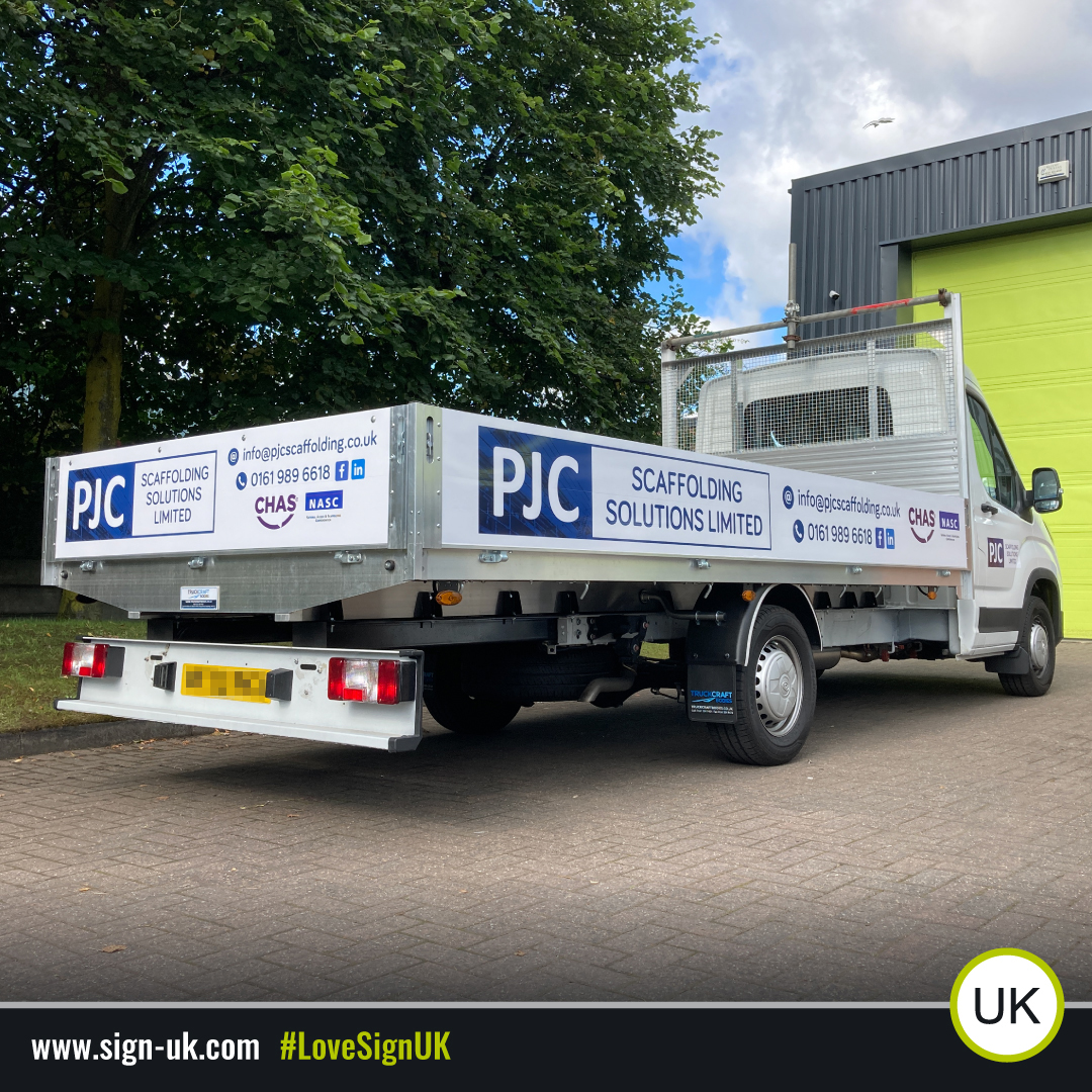 Sign_UK's tweet photo. It's #DropSideTuesday so what better way to celebrate it than sharing these 3 dropside vans that we've signed up recently with a mix of printed graphics, self coloured graphics and chapter 8 kits!

#SignUK #VanGraphics #VehicleGraphics #VinylGraphics #Chevrons #LoveSignUK https://t.co/hg7HpTURFw