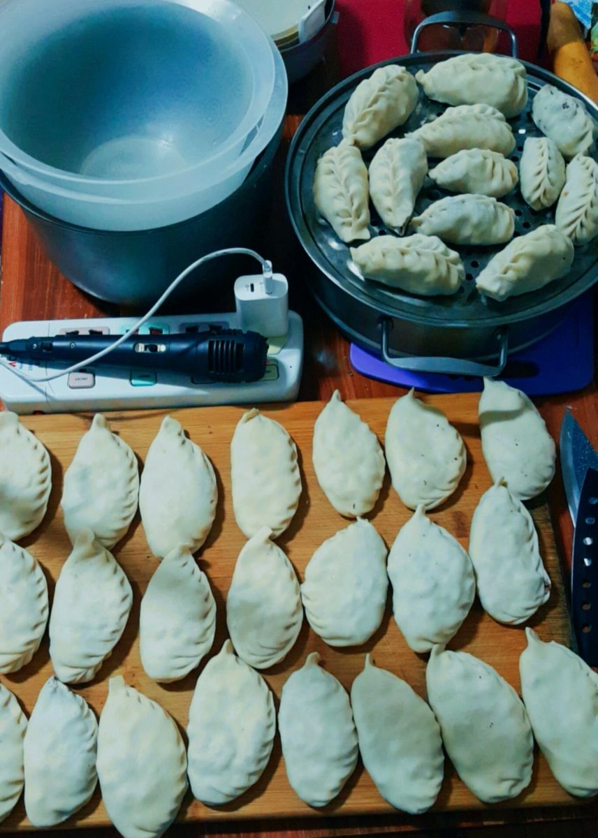 будаатай хуурга, ногоотой шөлийг хаялаа, энэ хэдийгээ жигнээд хайраад болоо2😅😆