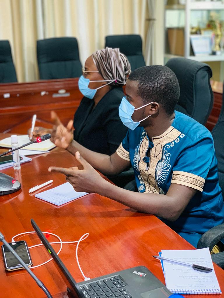 DigitalAgendaTz's tweet photo. "5G radiations has an effect on health." Fact or myth? @James_K_Laurent a #DarSIG2022 fellow 
#DarSIG2022 #DigitalAgendaTz #Tanzania
@AFRINIC @ISOC_Foundation https://t.co/wvpAIOZMuD