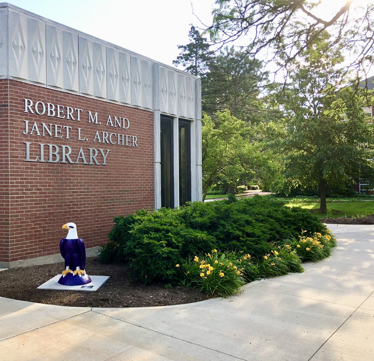 IRCaulibrary's tweet photo. #GoodMorning
#ArcherLibrary
#AshlandUniversity https://t.co/F8PpPIPHSi