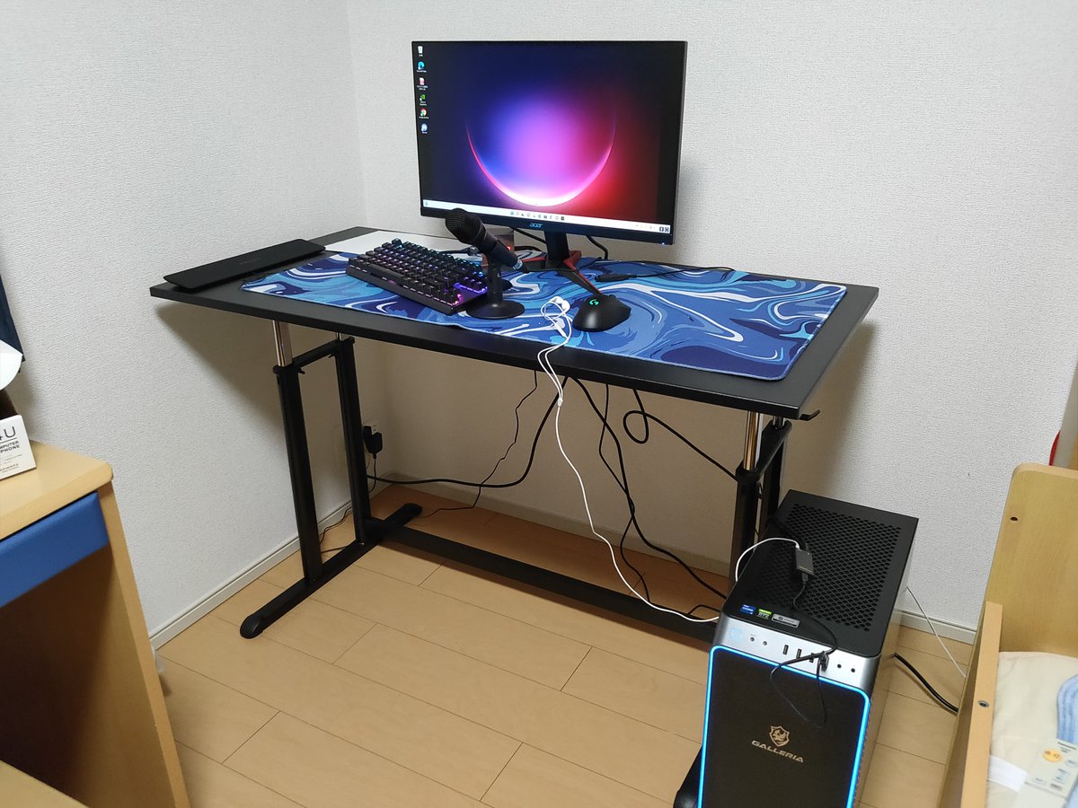 Ruf_FN's tweet photo. @Takotako0910pus 中学2年生で初めて、ゲーミングPCを購入しました。
PCのスペック
Core i 5 12400
RTX3060ti
SSD 500GB
HDD 1TB
メモリ 16GB
電源 750W 80 plus gold

モニターはacerの165Hzのものです

キーボードはApex pro tklです

マウスはG703hです

マイクはソニーの3000円のやつです

時計はニトリのです https://t.co/lih8OFclMO