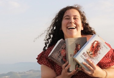 sysbioire's tweet image. New #SBIBlog up today from Tânia Dias who is a Phd student working with @jbond2019. Read all about her foray into fantasy writing and how it is not so different from the world of scientific research. 🤔👩‍🔬✍️💡 
ucd.ie/sbi/news/blog/…