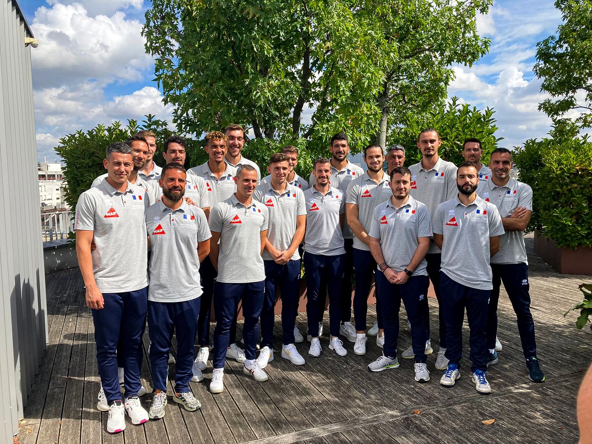 lequipe_pro's tweet photo. @lequipe @FFvolley @lachainelequipe @m_benterki @jeromesapo @Cazadieu @las_marc @MaelSeror @PPortelance54 @francepierron Merci à l'équipe de France masculine et la @FFvolley 🙏

Suivez leur parcours au Championnat du monde 2022 en Pologne et en Slovénie sur @lachainelequipe dès le 26 août prochain 📺 https://t.co/GF8xME8Zki
