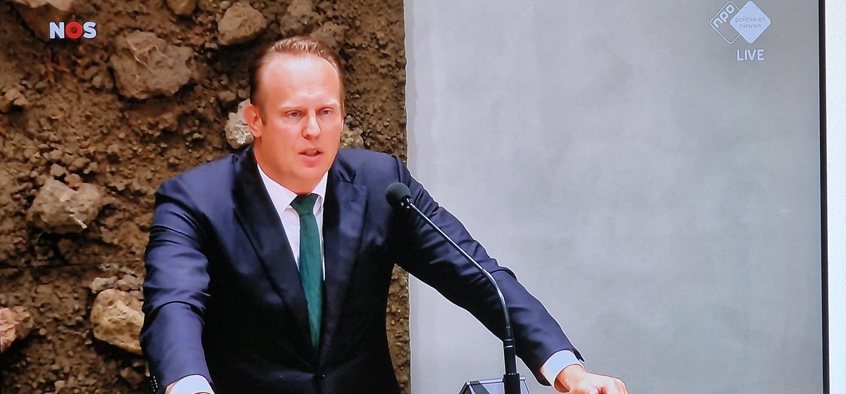 #Heerma, #Hoekstra en hun CDA zeggen dat de impasse bij Remkes moet worden doorbroken en dat er naar de samenleving moet worden geluisterd.

Het CDA doet het nu voorkomen dat de samenleving alleen uit boeren bestaat. Het CDA luistert nu NIET naar natuurminnende burgers. #debat