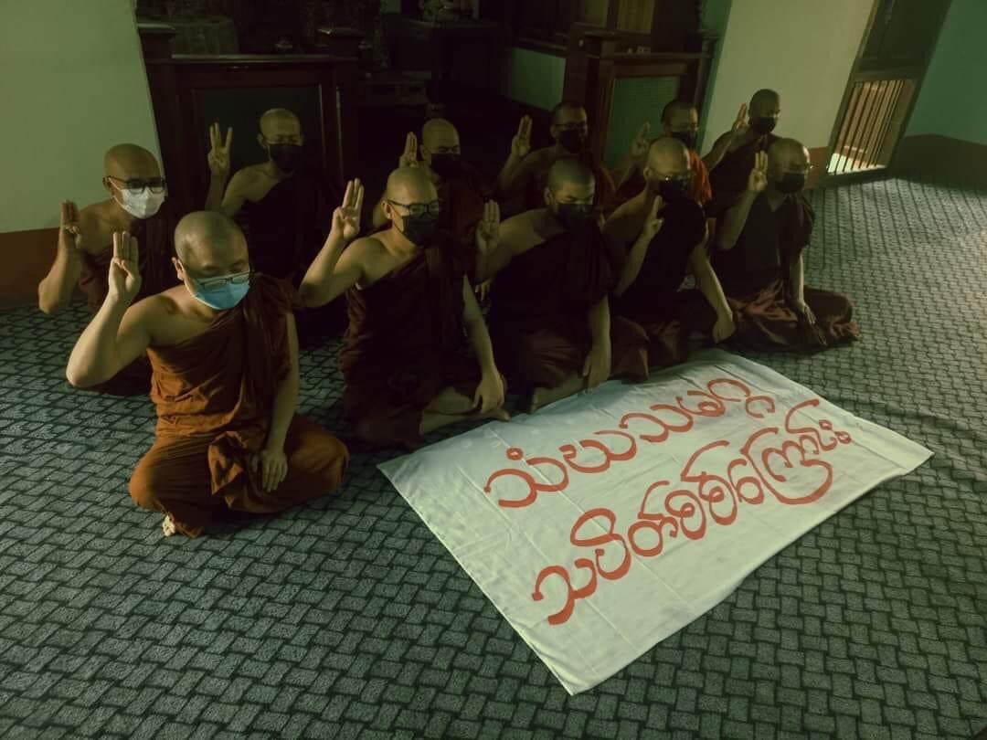 Monks from Sangha Union of Mandalay demand for an immediate end to all of Burma’s suffering. They also performed sermons &amp; prayed for federal democracy’s development.  #2022Aug23Coup #CrimesAgainstHumanity #WhatsHappeningInMyanmar