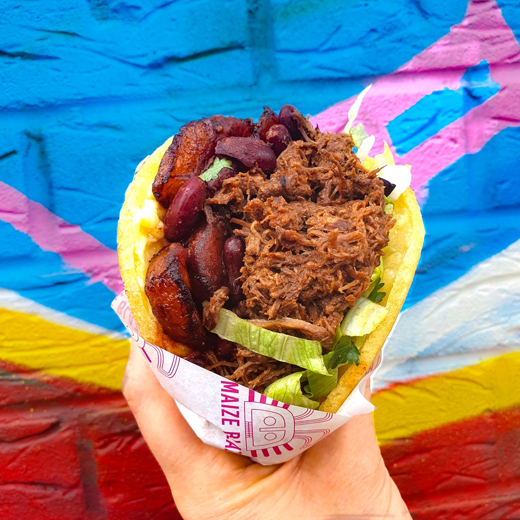 Maize Blaze | Modern Colombian (@maizeblaze) on Twitter photo The Beef Belly Bun Arepa - don't be shy, get stuck in to our mouthwatering classic slow-cooked beef, sweet fried plantains, cheese and beans in our handmade arepas. Oh no.....I've gone and made myself hungry! 😲🤤
#arepaslondon #colombianburgers The Beef Belly Bun Arepa - don't be shy, get stuck in to our mouthwatering classic slow-cooked beef, sweet fried plantains, cheese and beans in our handmade arepas. Oh no.....I've gone and made myself hungry! 😲🤤
#arepaslondon #colombianburgers