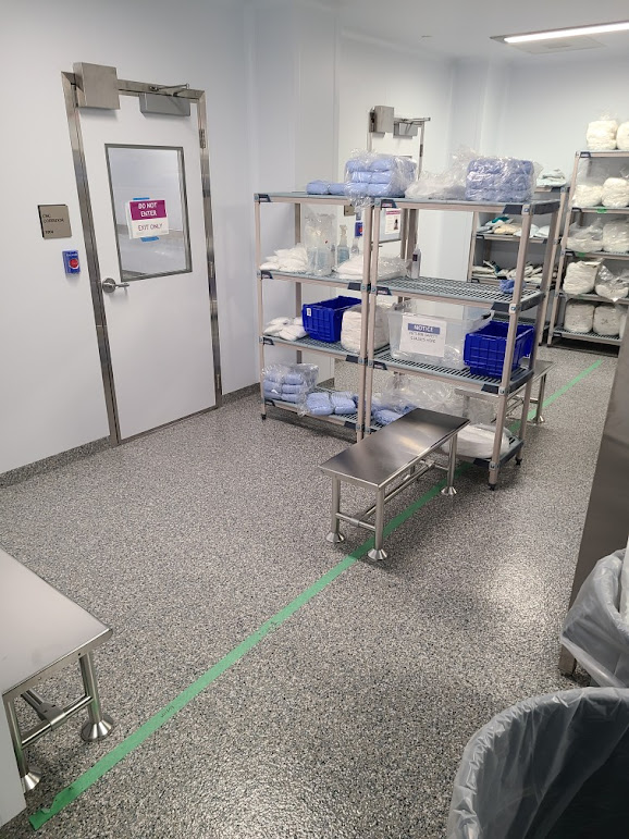 BlackBearCC's tweet photo. Individual areas were assessed at BMS Cell Therapy (@bmsnews) to determine ideal #resinous solutions. Specific protocols were in place while working in a #pharmaceutical and #biotech environment with #cleanrooms, #airlock
#lifescience #labs #facility #epoxy #urethane #getfloored https://t.co/rE8bWWQhrS