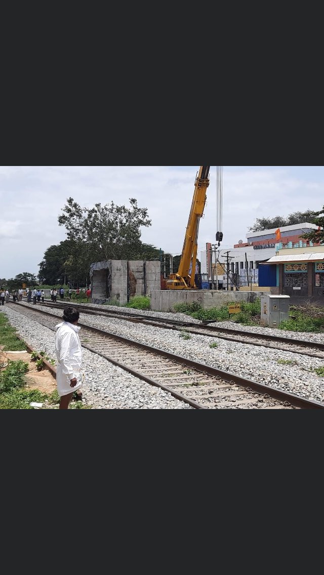 Veeresh955899's tweet photo. #Ashokaroad #RUB , ( #VIADUCT ) , LC gate 199 , #Davanagere - work in progress

#AshokaRoad #RUB , ( #VIADUCT ) , LC GATE 199 , #Davangere  - Work In Progress

Srikanth M G Rao Girish S Deavaramani Prasanna Belkeri Nidhiraj Ir Anand Jain Ashok Kumar Jain Jinesh Shrishrimal https://t.co/1I21w4wVXl