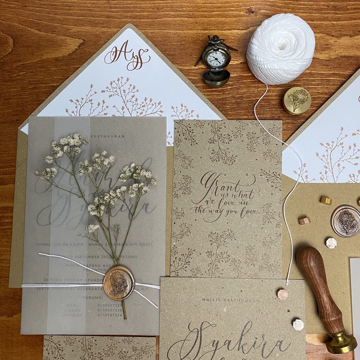 wnnusya's tweet photo. Woot woot 😚. My customer request wedding invitations card like this. Fall in loveeeee teruks dengan design yang ni🥹😍✨

May Allah ease your journey 🌸👰🏻‍♀️
Sesapa nak order jugak, dm je i tau 💚 https://t.co/CCULsKxKoy