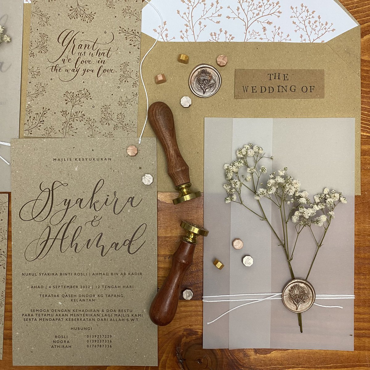 wnnusya's tweet photo. Woot woot 😚. My customer request wedding invitations card like this. Fall in loveeeee teruks dengan design yang ni🥹😍✨

May Allah ease your journey 🌸👰🏻‍♀️
Sesapa nak order jugak, dm je i tau 💚 https://t.co/CCULsKxKoy