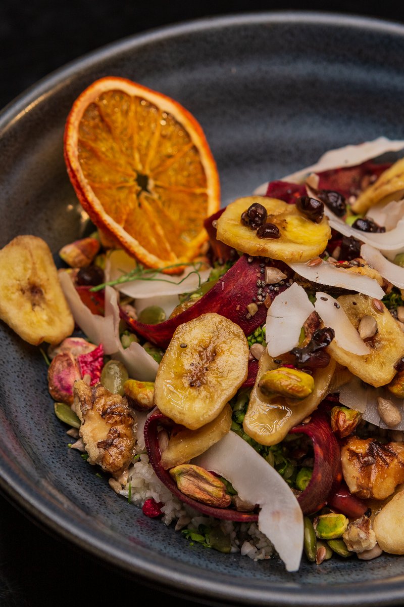 🍽️ RAW
Now that's what you call a super food salad! 
Vegetable couscous, corn, seeds &amp; nuts, pomegranate and watermelon, drizzled with a fermented honey dressing. 

Find Sci's selection of salads on our lunch menu on our website today 👉thecrownatwoodbridge.co.uk/dine/lunch-menu