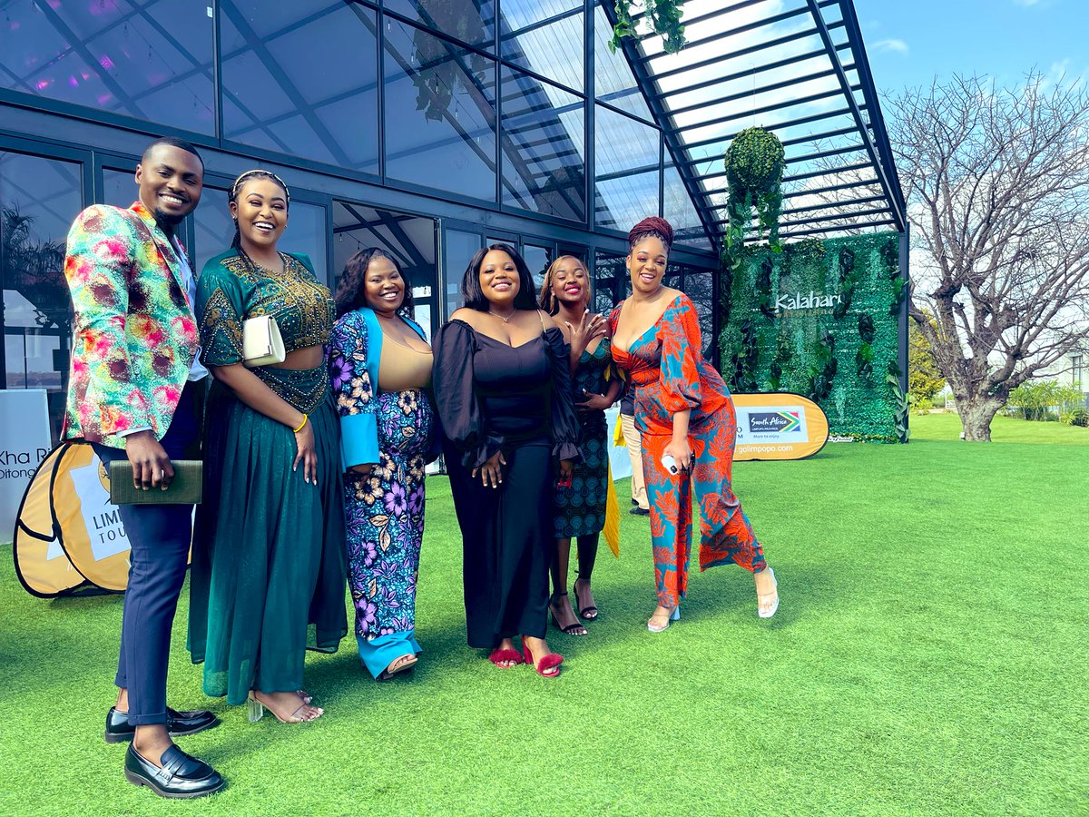 Oratile_Rara's tweet photo. Having  an amazing day at the @missheritageg launch  all the way in Venda at @kalahariwaterfront ✨✨ #MissHeritageGlobal2022
#allroadsleadtovenda 😁🥰 https://t.co/85lNxkCqrO