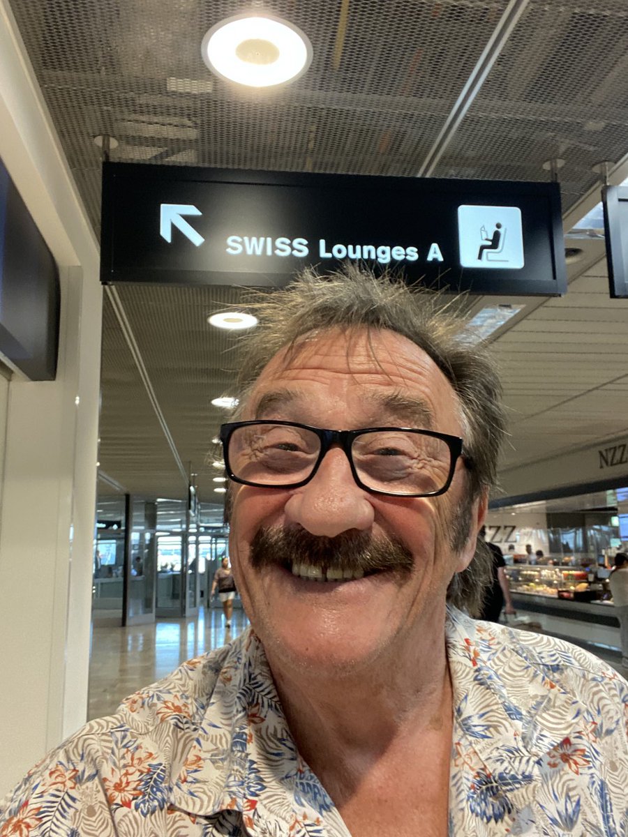 PaulChuckle2's tweet image. Hello Zurich … it’s going to be a long evening #BarcelonaBound 🛫🛬🛫🛬