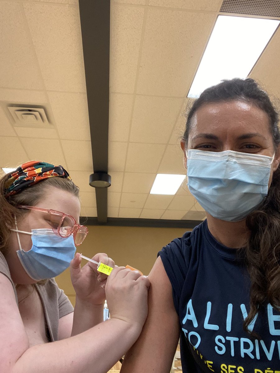 MEChainey's tweet photo. Monday August 22, 2022 - 62 months #kidneyversary!!!
Went down the #interzip Ontario - Quebec AND had my 5th Covid 19 dose: just in time for surgery coming up! https://t.co/KBbpGnjjI6