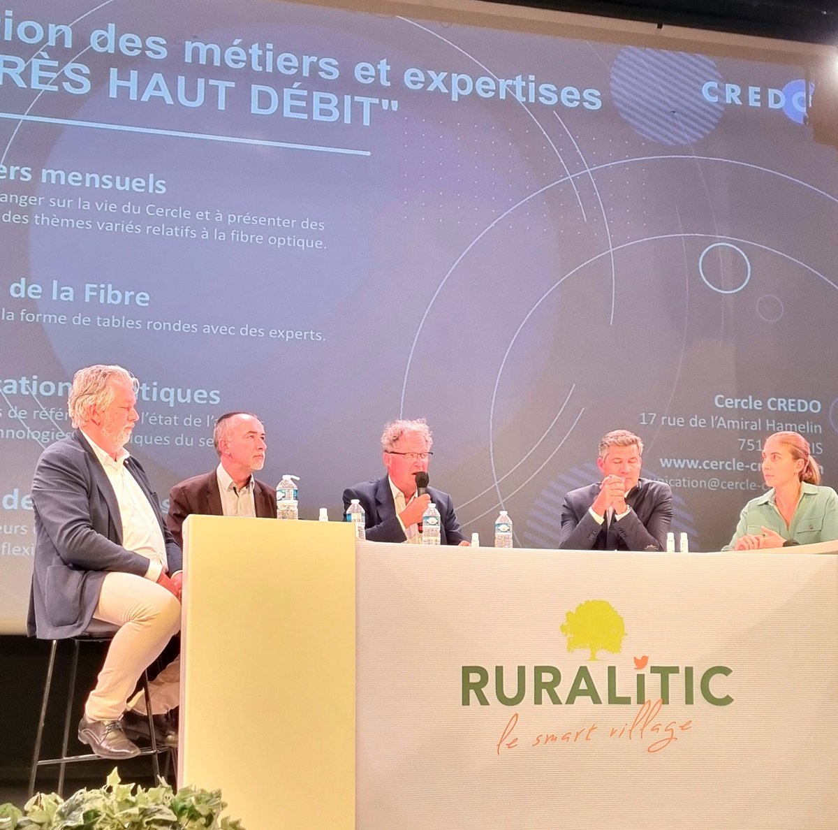 bonnin75's tweet photo. #RURALITIC2022
@rt1953 président du @CercleCredo
souligne le succès du #PFTHD mais deux derniers objectifs : 1. achèvement de la couverture #Ftth, les zones rurales incluses + 2. qualité globale d'une infra devenue essentielle. https://t.co/eakio0fZuv